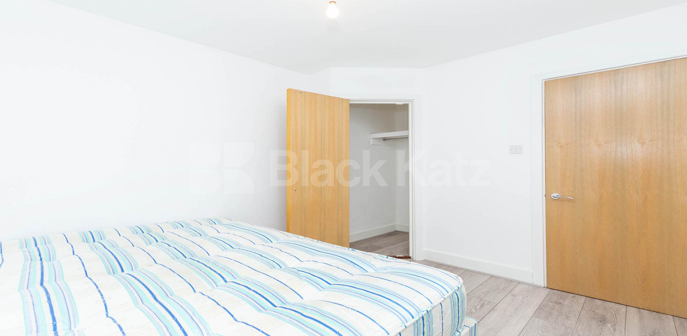 			1 Bedroom, 1 bath, 1 reception Apartment			 Commercial Road E1, Aldgate / Whitechapel